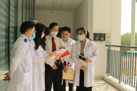 Hành trình xây dựng Khoa học Sức khỏe trong tương lai hướng tới mở rộng y tế cộng đồng, phát triển chuyên sâu sinh học phân tử cùng với khám và điều trị bệnh hiệu quả.