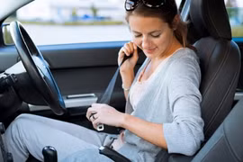 Những vị trí nào bẩn nhất trong khoang ca-bin ô tô ngoài vô lăng