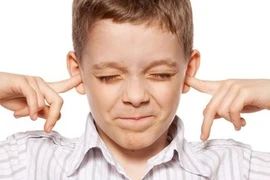 Tiếng ồn ảnh hưởng khả năng ghi nhớ của trẻ 