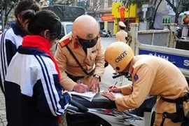 Thí điểm nộp phạt vi phạm giao thông qua Cổng dịch vụ công quốc gia