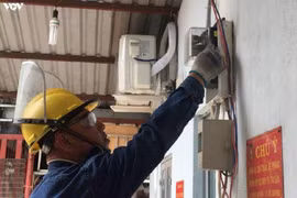 Đề xuất biểu giá điện mới chỉ là “bình mới rượu cũ”