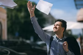 Trào lưu bỏ việc để tận hưởng cuộc đời