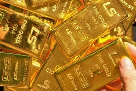 Giá vàng lao dốc, mất mốc 1.800 USD/ounce