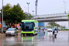 Thêm tuyến buýt điện E06 phục vụ người dân Thủ đô từ hôm nay