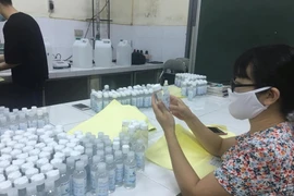 Trường đại học "chia lửa" với tuyến đầu chống dịch