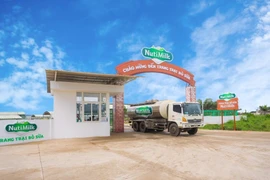 Nutifood trợ giá sữa 50%, đồng hành cùng TPHCM và Bình Dương vượt dịch