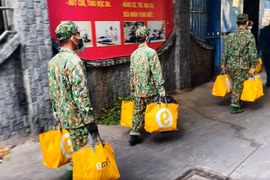 Người dân TP.HCM ghi nhớ những số điện thoại này khi cần hỗ trợ nhu yếu phẩm