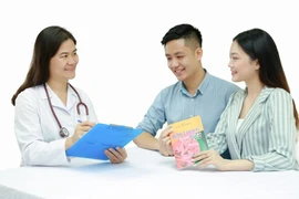 Chẩn đoán trước chuyển phôi giúp người mang gene bệnh thalassemia sinh con khỏe mạnh