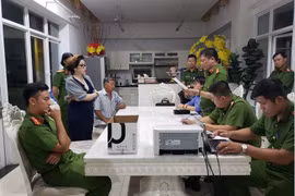 Bị can Phạm Thị Tuyết Nhung (Giám đốc Cty Đất Vàng Hoàng Gia) tại thời điểm Cơ quan điều tra tống đạt quyết định khởi tố bị can, lệnh bắt tạm giam.