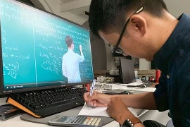 Hiệu trưởng được quyết định hình thức tổ chức dạy học trực tuyến