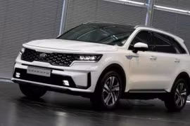 Kia Sorento giảm giá sốc, lăn bánh chỉ từ 867 triệu đồng 