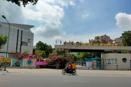 Sai phạm kinh doanh bể bơi tại Trường Tiểu học Dịch Vọng B: “Bí ẩn” vai trò của UBND quận Cầu Giấy?