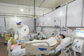 Mức cao nhất phụ cấp thêm cho người tham gia chống dịch là 450.000 đồng