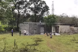 Bộ GTVT lên tiếng vụ dân xây nhà để hưởng đền bù cao tốc Bắc - Nam