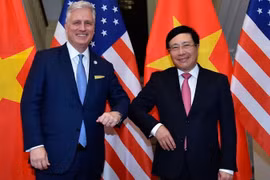 Cố vấn Mỹ thảo luận hợp tác an ninh, quốc phòng với Việt Nam