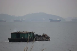 Ngành than siết chặt hoạt động bãi thải