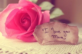 Lời chúc 8/3 dành cho mẹ chồng, mẹ vợ tương lai gần gũi, xúc động nhất