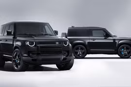 Land Rover Defender V8 Bond Edition.