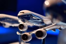 Lợi nhuận Boeing sụt giảm sau 2 vụ tai nạn máy bay 737 MAX 