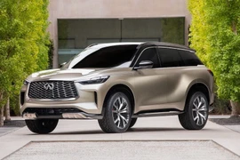 Lexus RX có cảm thấy “lạnh gáy” khi đối thủ đồng hương Infiniti sắp có SUV “xịn mượt” không kém?