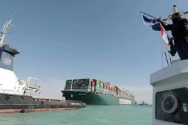 Tàu Ever Given mắc cạn một tuần, mức bồi thường cao kỷ lục