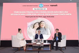 Các chuyên gia chia sẻ tại buổi tọa đàm.