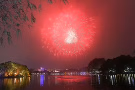 Bộ Y tế: Tết không tổ chức bắn pháo hoa và dừng các lễ hội