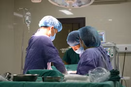 U tử cung nặng 2kg như thai 4 tháng