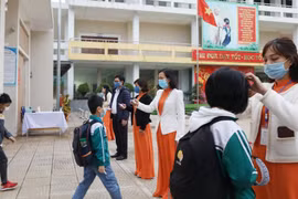 Sẵn sàng phương án điều trị cho học sinh mắc COVID-19 không để tăng đột biến và quá tải