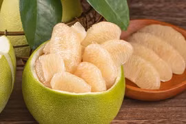 Bệnh nhân ghép tủy không nên ăn bưởi