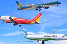 Hơn 30 chuyển bay phải chuyển hướng hạ cánh do thời tiết xấu