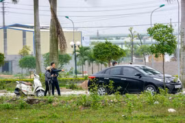 Xe ùn ùn đổ về Đông Triều trong cơn sốt đất ảo