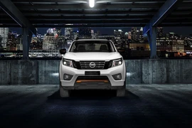 Navara Black Edition A-IVI chính thức ra mắt tại Việt Nam, giá 845 triệu đồng