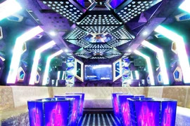 Khánh Hòa: Từ 16/11 các cơ sở kinh doanh dịch vụ bar, pub, vũ trường, karaoke, masage…được hoạt động trở lại