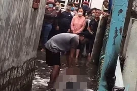 Bị điện giật tử vong khi đi vào vũng nước gần trụ điện sau mưa