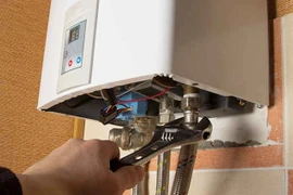 Chuẩn bị bình nước nóng an toàn cho mùa lạnh