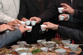 Lý giải sự có mặt của methanol trong rượu