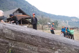 Bí ẩn hình khắc cổ ở Xín Mần