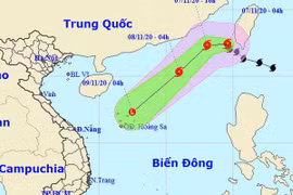 Bão số 11 suy yếu trên Biển Đông