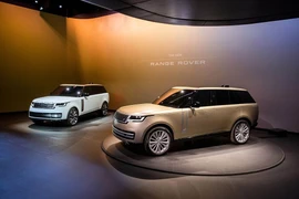 Range Rover mới sẽ viết nên chương tiếp theo trong câu chuyện độc đáo về sự đổi mới và tiên phong, đã trở thành dấu ấn lịch sử của Range Rover trong hơn 50 năm.