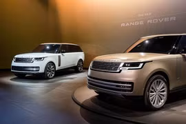 Range Rover mới là sự kết hợp hài hòa giữa tỷ lệ vóc dáng cùng sự sang trọng, diện mạo hoàn hảo và những đường nét sắc cạnh.