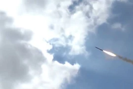 UAV và tên lửa Houthi tiếp tục dồn dập tấn công Ả rập Xê út 