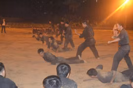 Những bác sĩ y - võ song toàn