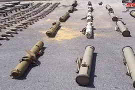 Syria phát hiện kho vũ khí của "thánh chiến" tại Daraa có xuất xứ từ Mỹ và Israel 