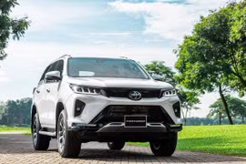 Toyota Fortuner bán chạy nhất phân khúc tháng thứ 3 liên tiếp.