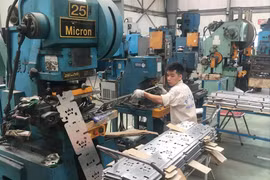 Giảm 30% thuế TNDN cho doanh nghiệp: Cần bỏ cả các điều kiện gây khó