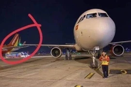 Hai máy bay va chạm tại Nội Bài, phi công bị tịch thu bằng lái