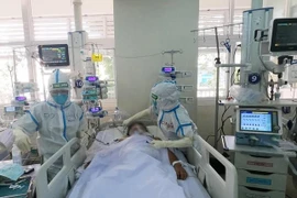 Kiểm điểm, phê bình Giám đốc Sở Y tế và Chánh văn phòng UBND tỉnh Bà Rịa-Vũng Tàu