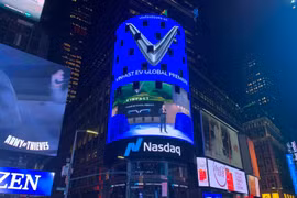 Tự hào hình ảnh VinFast toả sáng trên Quảng trường Thời đại New York