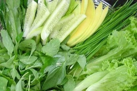 Có nên ăn rau sống?